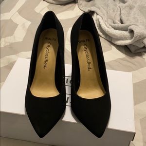City classified black stilettosNever worn!Size 7.5